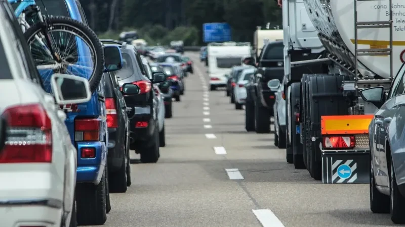 Tarif Pajak Kendaraan Bermotor DKI Jakarta Terbaru Berlaku Mulai Tahun 2025