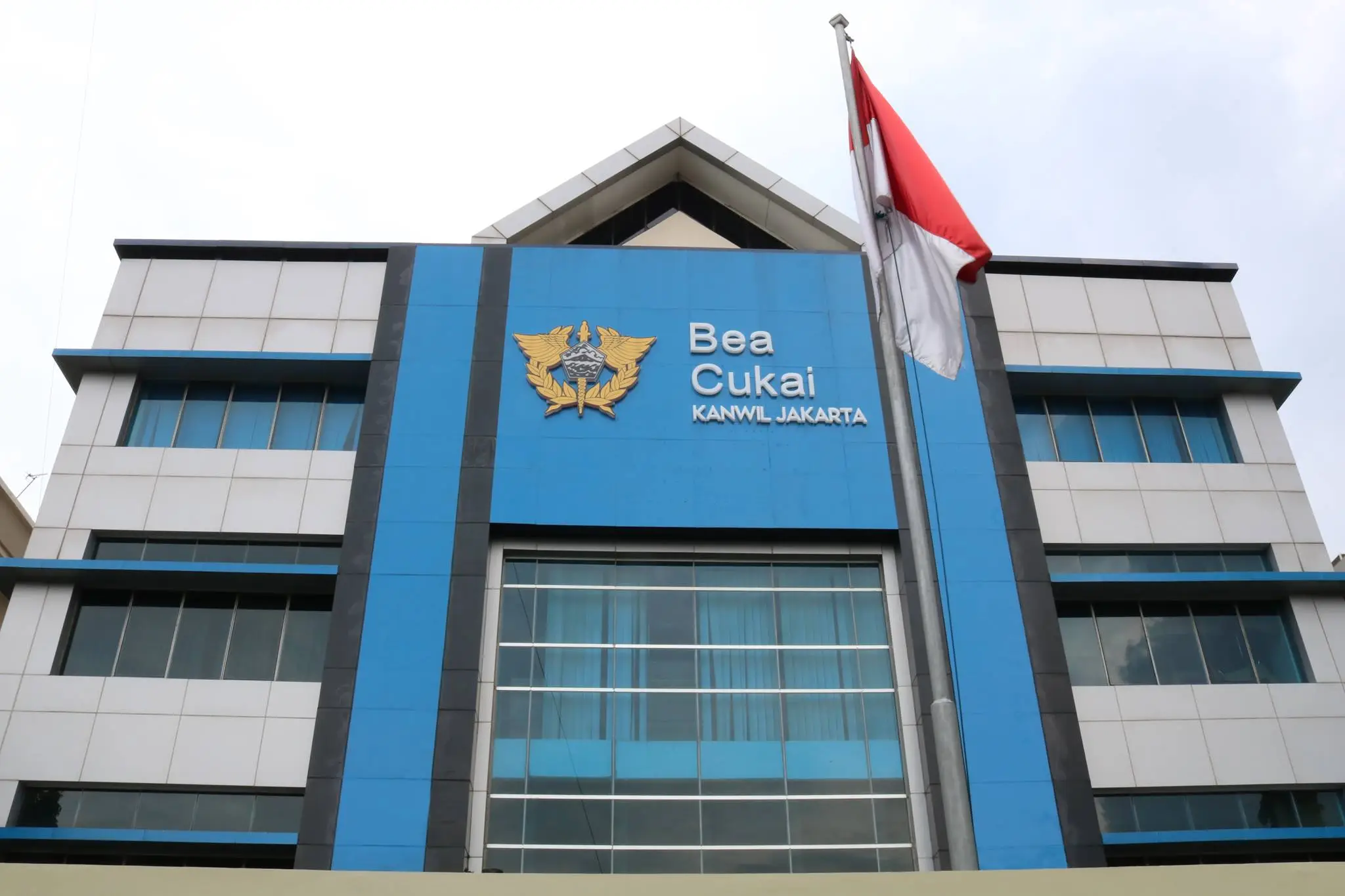Tarif Sanksi Denda Bea Masuk Akibat Kesalahan Pelaporan Nilai Barang Impor Beserta Contohnya